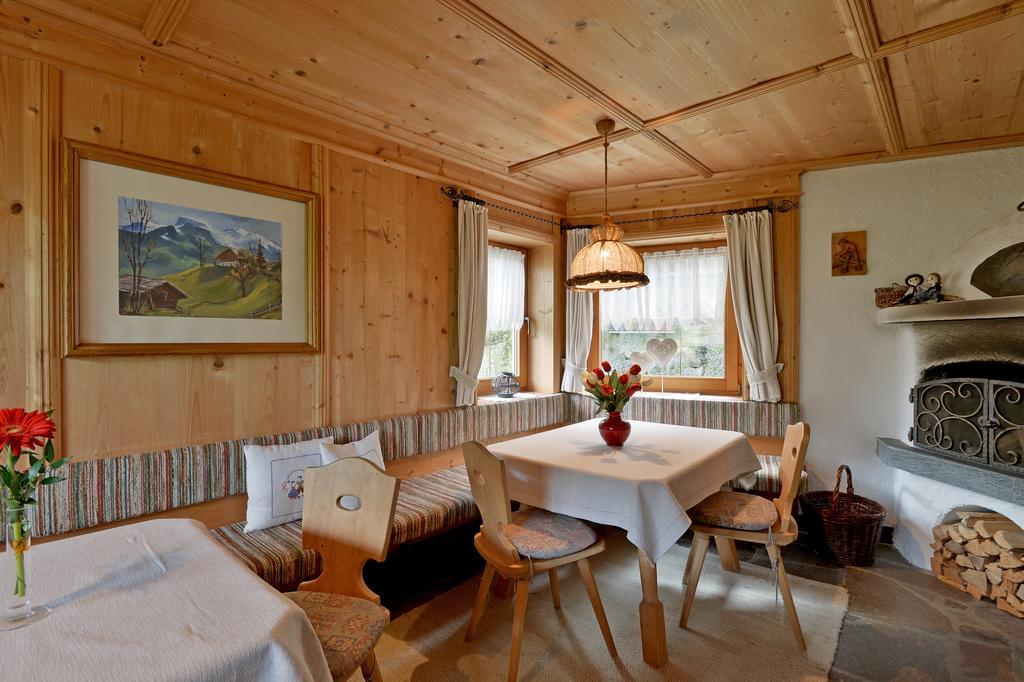 Haus Sunnbichl Apartment Hippach Room photo